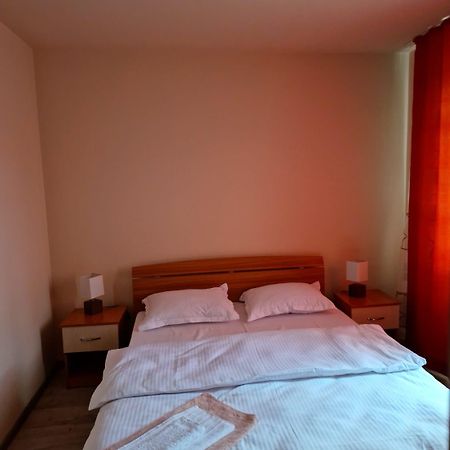 Apartamento Apartament Central Deva Exterior foto